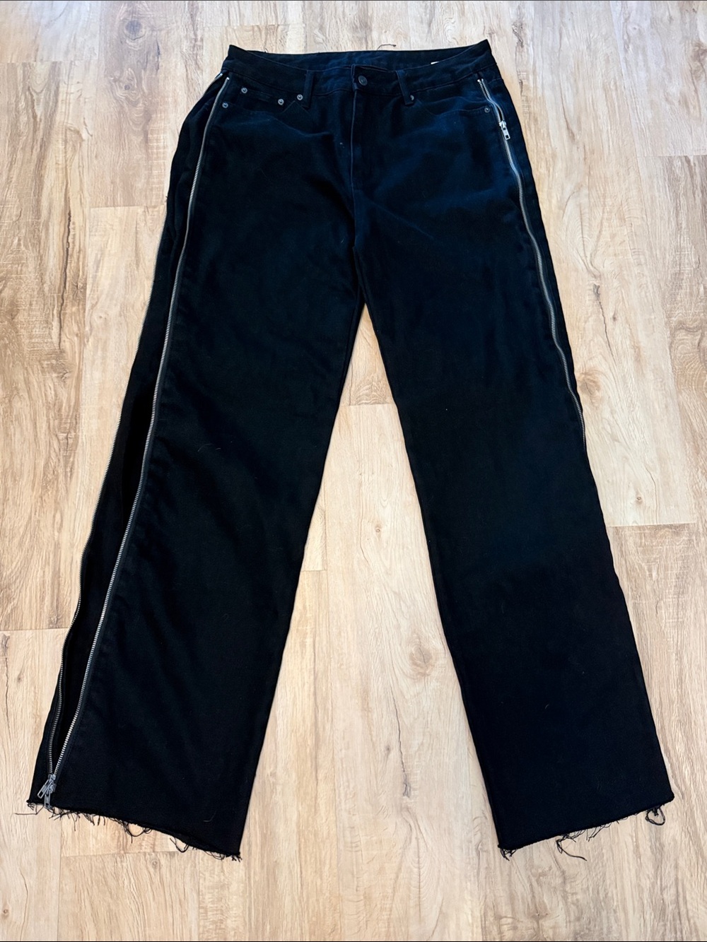 Sumwon Men's Black Zip-Detail Streetwear Jeans, Size L, 36